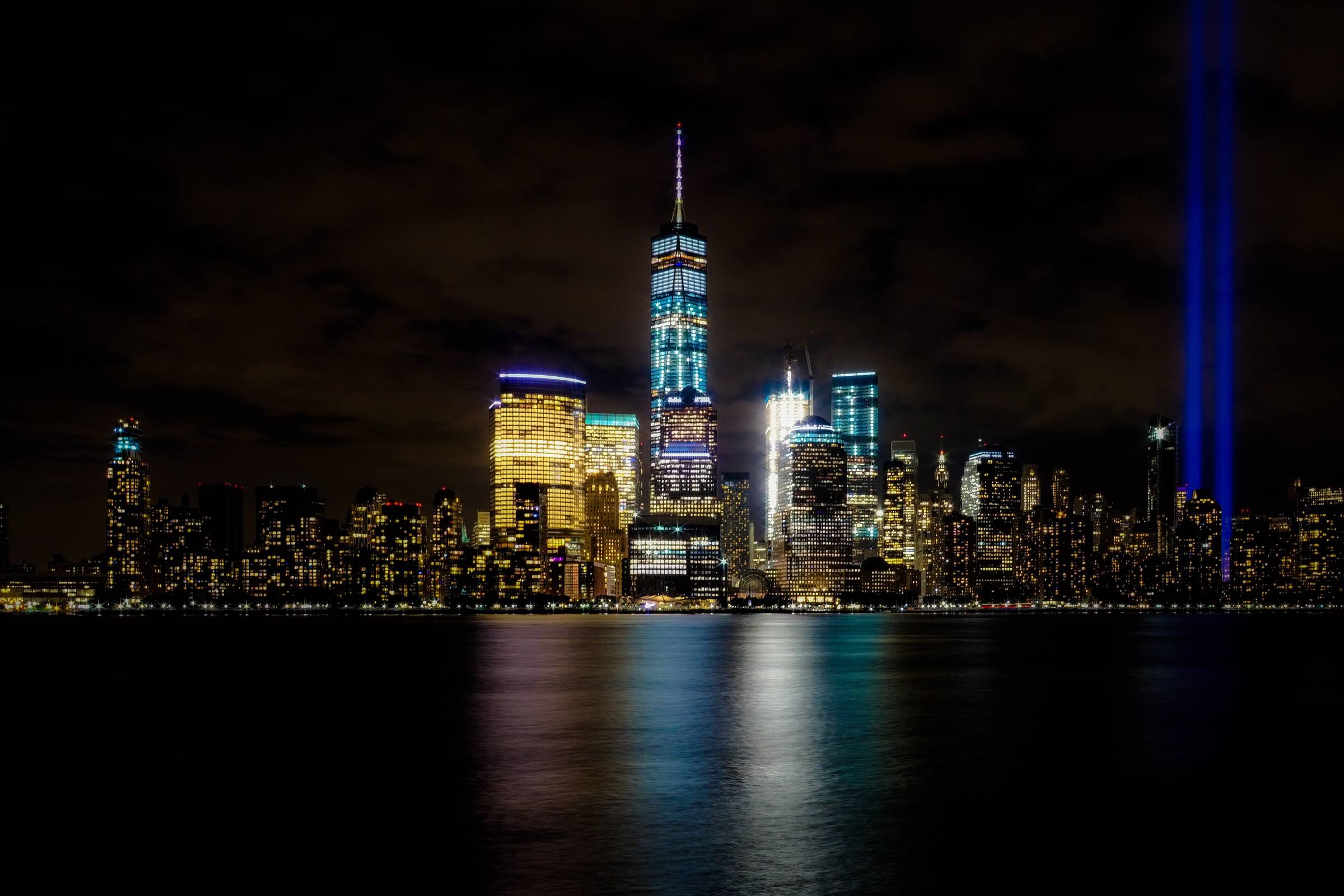 Manhattan skyline at night